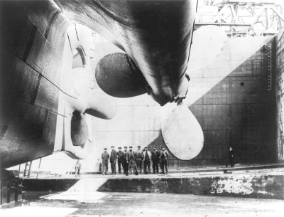 788px-Titanic_rudder_before_launch.jpg